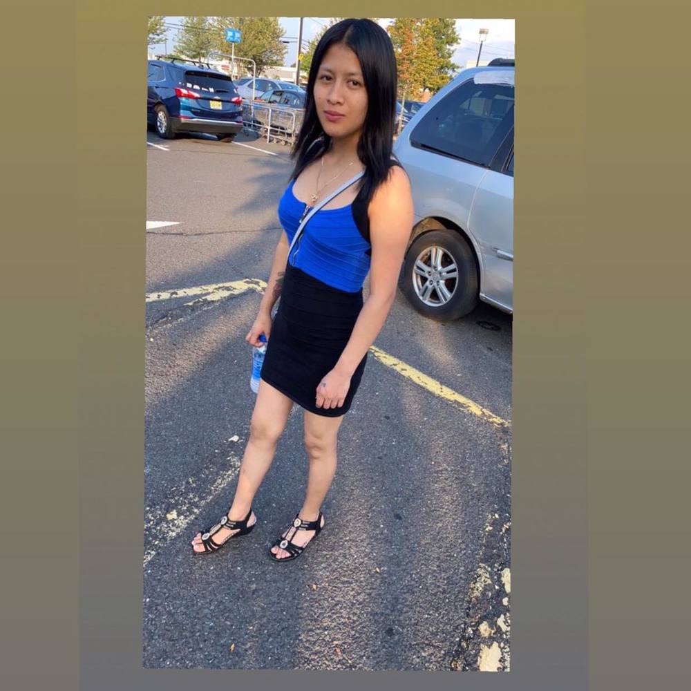 Meet your Posher, Estela